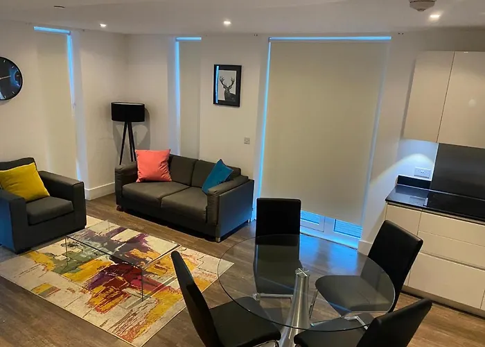 High View Two Bedroom Apartment In Woolwich