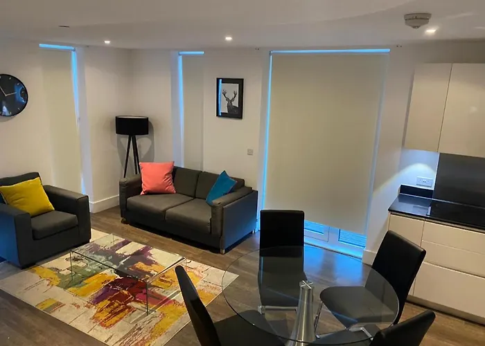 High View Two Bedroom Apartment In Woolwich