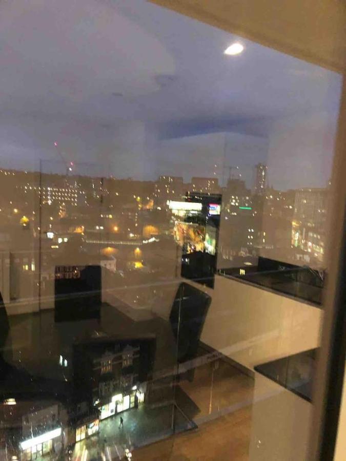 Apartment High View Two Bedroom In Woolwich *