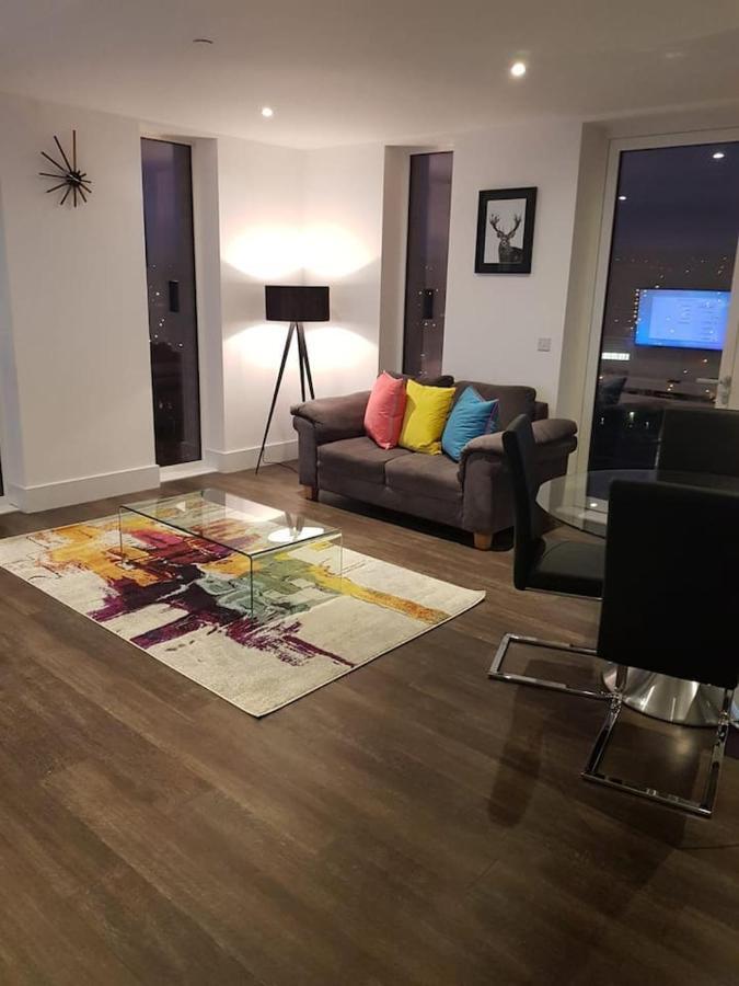 High View Two Bedroom In Woolwich London