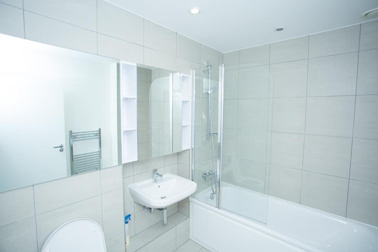 High View Two Bedroom In Woolwich