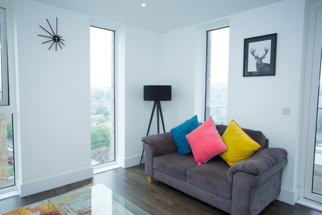 High View Two Bedroom In Woolwich *