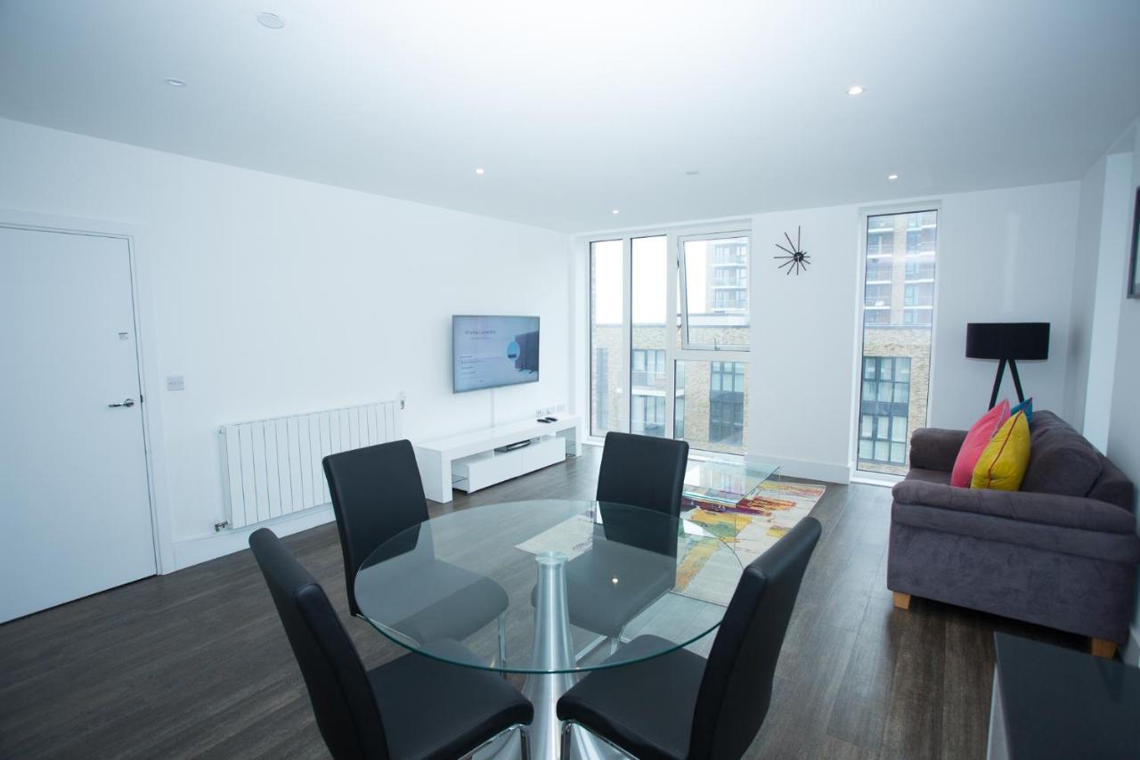 High View Two Bedroom In Woolwich Apartment London