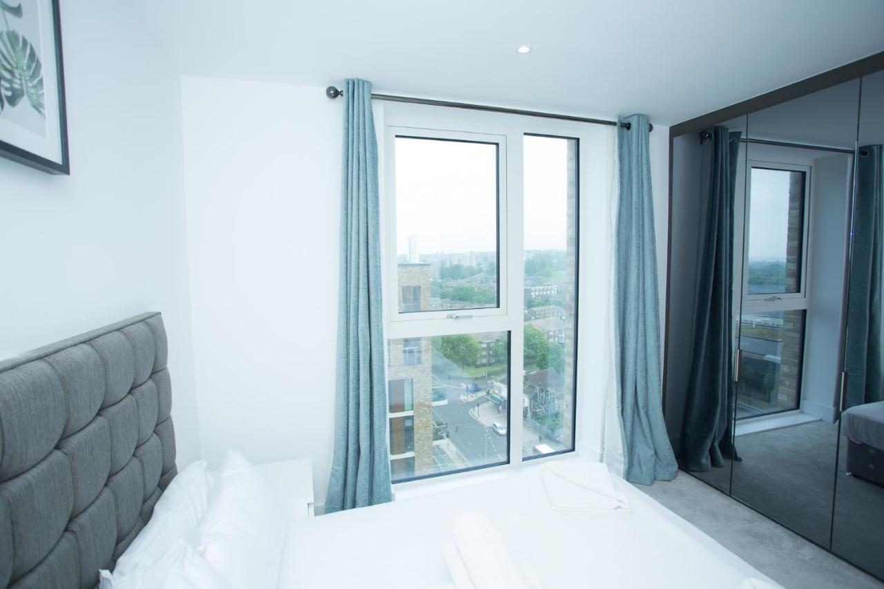High View Two Bedroom In Woolwich Apartment London