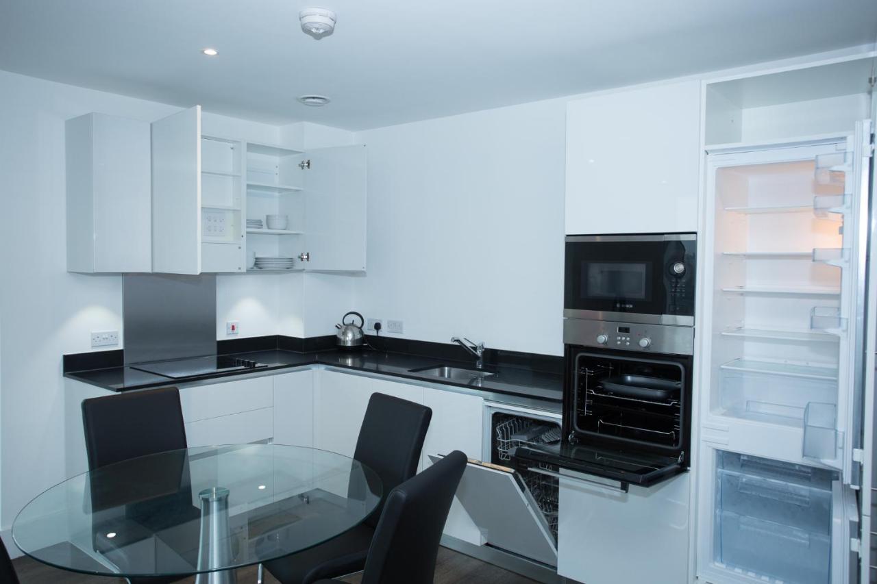 High View Two Bedroom In Woolwich Apartment