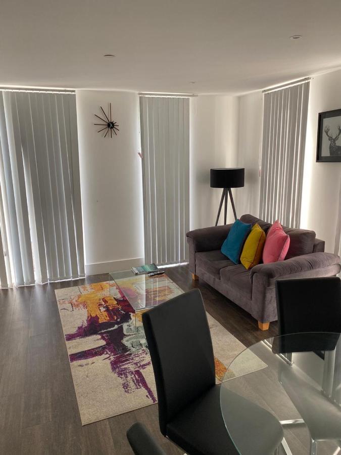 Apartment High View Two Bedroom In Woolwich