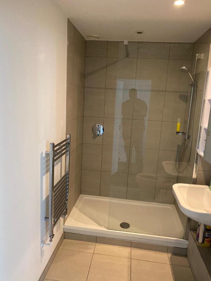 High View Two Bedroom In Woolwich *